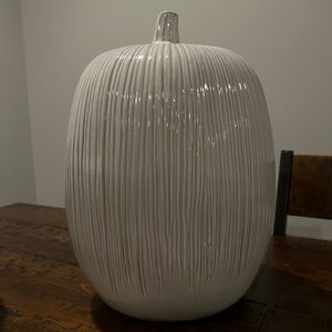 Crate & Barrel Dover ceramic pumpkin - XL